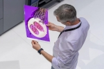 Foto de Konica Minolta presenta la GBC CL-401: laminación integrada para AccurioPress con acabados de alto nivel