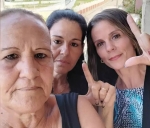 Foto de Régimen cubano intercepta auto de Embajada de EEUU y acosa a madres de preso políticos