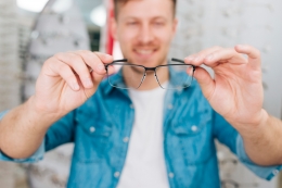 Lentes adecuados para trabajar frente a pantallas: guía completa