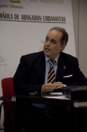 SI BUSCA UN ABOGADO URBANISTA O ESPEACIALIZADO EN SECTOR INMOBILIARIO SOLICITELO EN LA ASOCIACION DE URBANISTAS.