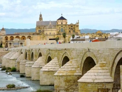 Vuela a Málaga y conoce El Caminito del Rey