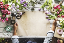 ¿Cuál de estos arreglos florales para cumpleaños elegirías?