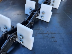 Cadenas para Transportadores Inclinados: Innovación y Desarrollo a Medida en Metalplas