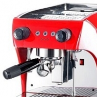 Cuanto tarda en calentar una cafetera profesional?