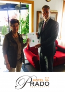 HOTEL DEL PRADO recibe el cetificado de cumplimiento de la norma CEDEC de calidad empresarial y mantiene su colaboración