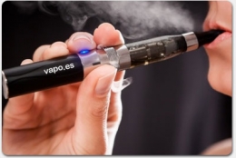 Los cigarrillos electrónicos, menos adictivos y tóxicos que los cigarros convencionales