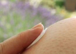 Encuentre la mejor crema dermatitis atópica en Cosmética Saludable