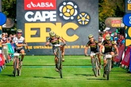 Absa Cape Epic: Van der Heijden y Frischknecht vencedores de la cuarta etapa
