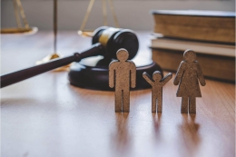 ¿Cómo se obtiene autorización para ir con un hijo al extranjero sin autorización del otro progenitor?