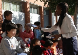 Elegance Hair Extensions organizó la Jornada Solidaria de Nazaret en Alicante