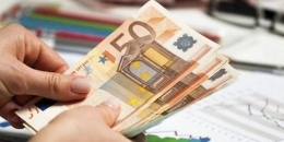 Ajudando financeiramente pronto para seu projeto