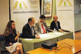 La Asociación de Abogados Urbanistas reune a destacados profesionales en la Cumbre de las Grandes ciudades en Ifema.