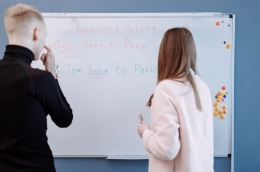 Aprentias refuerza su oferta con formación de inglés para empresas adaptada al mundo corporativo