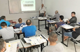 Aplicaciones Tecnológicas imparte formación para instaladores eléctricos autorizados