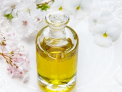 ¿Cómo fabricar un perfume con esencias de perfume?