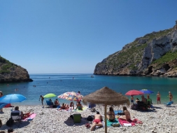 Las playas y calas de la Provincia de Alicante aumentan en una banderas azules más respecto al 2020.