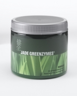Una ensalada verde en el vaso