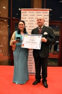 ESTRELLA DE ORO A LA EXCELENCIA PROFESIONAL