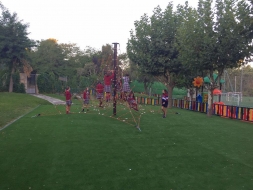 Construcción de parques infantiles para colegios