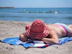 Hora de un reparador dérmico solar post verano