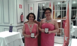 PSICÓLOGAS MATTI AMELI Y MAR ORTIZ PREMIADAS CON LA MEDALLA DE ORO AL RECONOCIMIENTO PROFESIONAL POR EL FORO EUROPA 2001