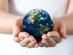 La felicidad consiste en aprender a controlar nuestro mundo 
