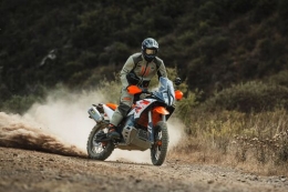 KTM is confidence! KTM AVTODOM, official distributor of KTM in Russia: the factory warranty is valid for KTM road equipm