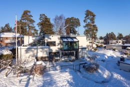 Cerramiento acristalado de una vivienda particular en Oslo (Noruega) Reconstrucción de vanguardia