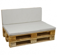 Tu terraza se verá espléndida en este verano decorando con muebles de palet 