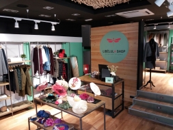 Un centenar de marcas independientes de moda venden en las tiendas Libélula Shop