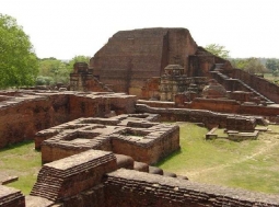 Nalanda, El Primero y Antiguo Centro de Ensenanza en la India