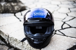 La importancia del casco al conducir motos